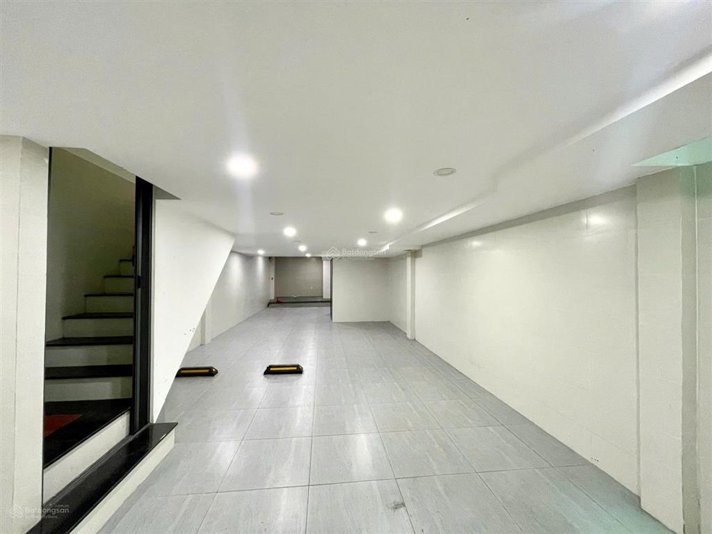 Cho thuê nhà nguyên căn cityland hầm trệt 3 lầu giá 40tr