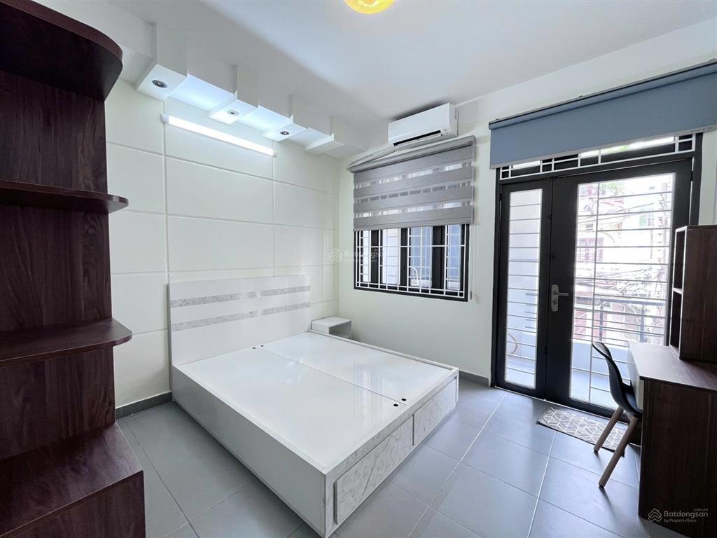 Chdv gần chợ hạnh thông tây giá 6tr