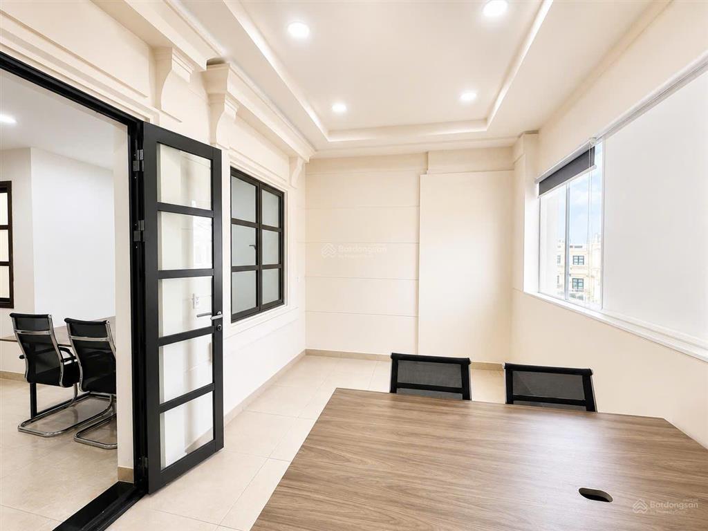 Văn phòng cityland sẵn nội thất 35m2 giá 7,5tr