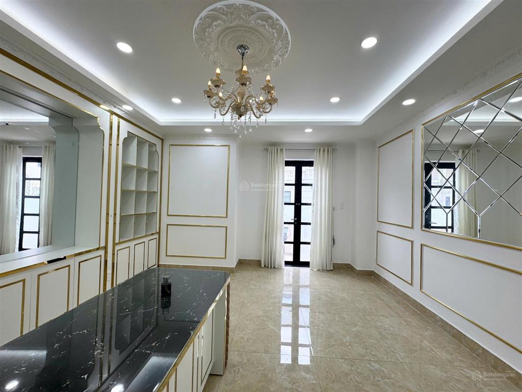 Nguyên căn cityland góc công viên 10m có thang máy hầm  trệt  3 lầu