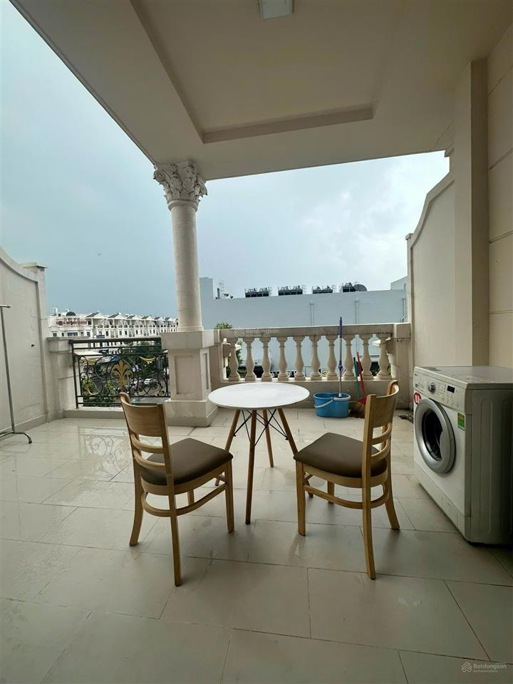 Chdv cityland full nội thất ban công rộng giá 6tr5