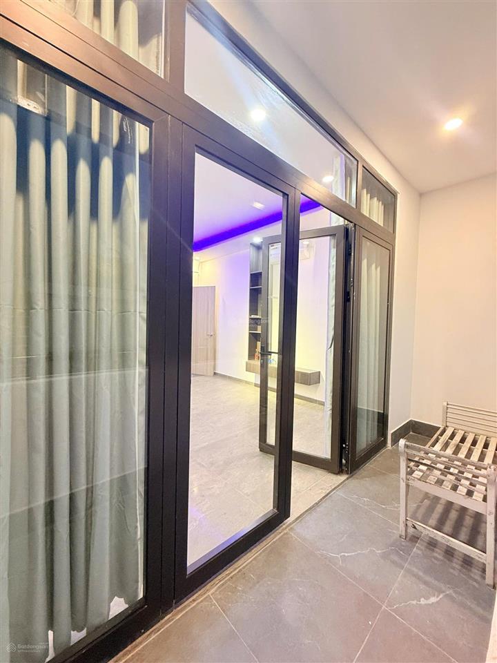 Chdv full nội thất, 2pn, 2wc, 2 ban công, có thang máy
