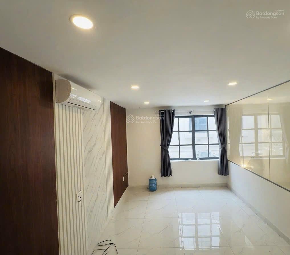 Cityland văn phòng lầu 1 giá 5tr sẵn máy lạnh