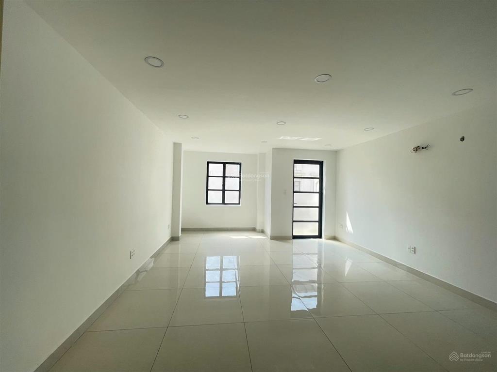 Cho thuê 2 lầu vp cityland giá chỉ 17tr