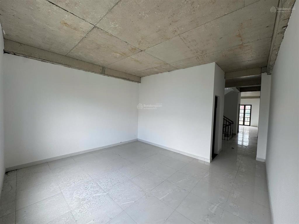 Cho thuê cặp căn mặt tiền phan văn trị sát lối thông hành, hoàn thiện, có thang máy