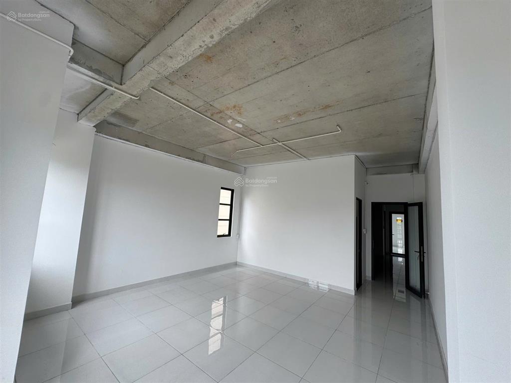 Cho thuê cặp căn mặt tiền phan văn trị sát lối thông hành, hoàn thiện, có thang máy