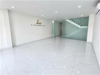 Nguyên sàn lầu 2 giá 11tr diện tích 100m2