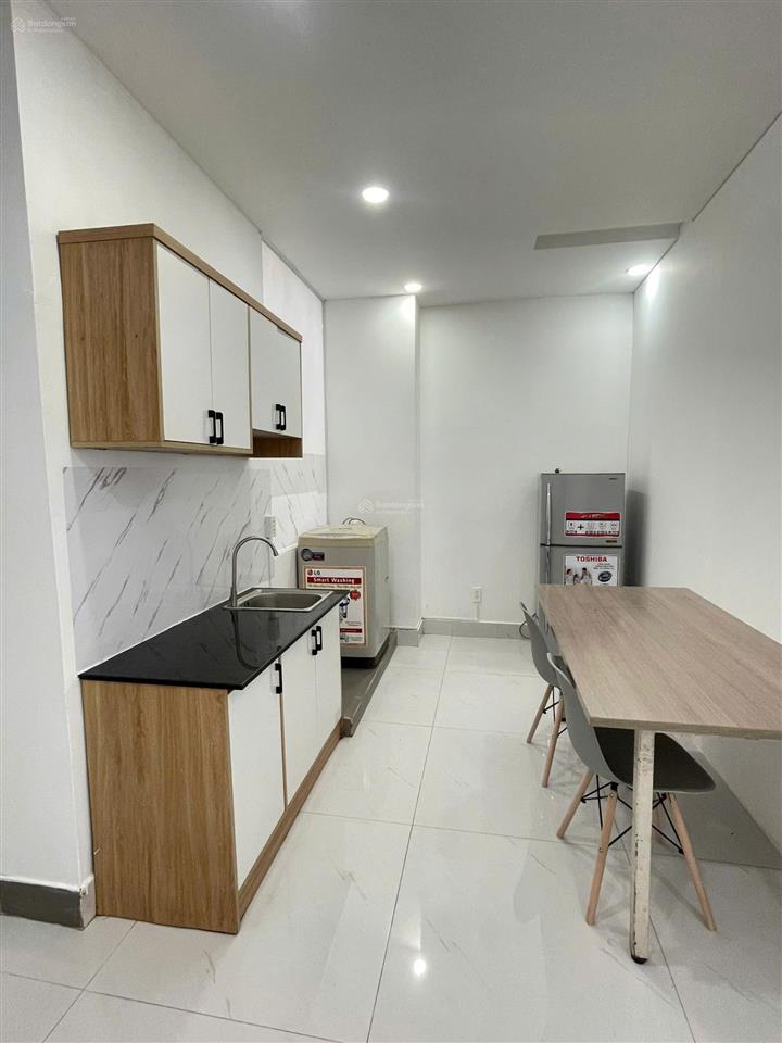 Chdv full nội thất, tách bếp, ban công rộng thoáng mát