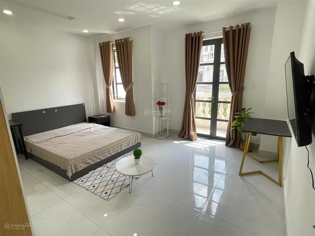 Chdv full nội thất, tách bếp, ban công rộng thoáng mát