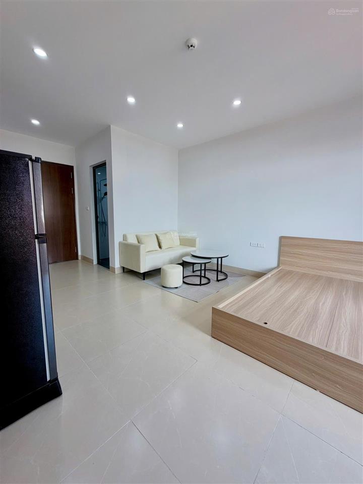 Cho thuê toà mới cực thoáng oto vào tận cửa nhà nhận pet ngay trung tâm 2 quận