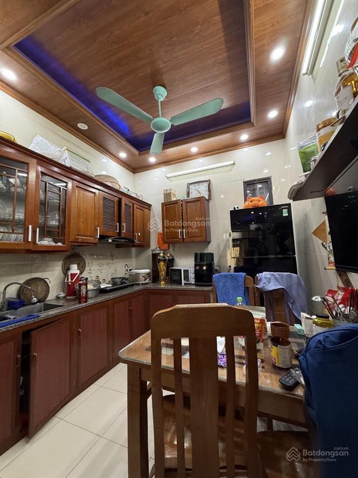 Cho thuê nhà cổ nhuế, từ liêm, 36m2x 5 tầng x 7,3 tỷ, ô tô đỗ cửa, thoáng mát quanh năm