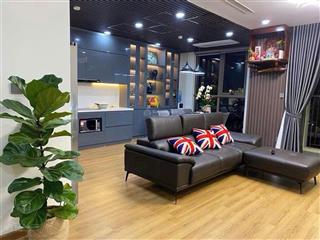 Siêu hot. căn hộ 3pn + 1 hướng đn tầng trung nhà đẹp, full đồ thiết kế sang xịn mịn giá gần 8 tỷ