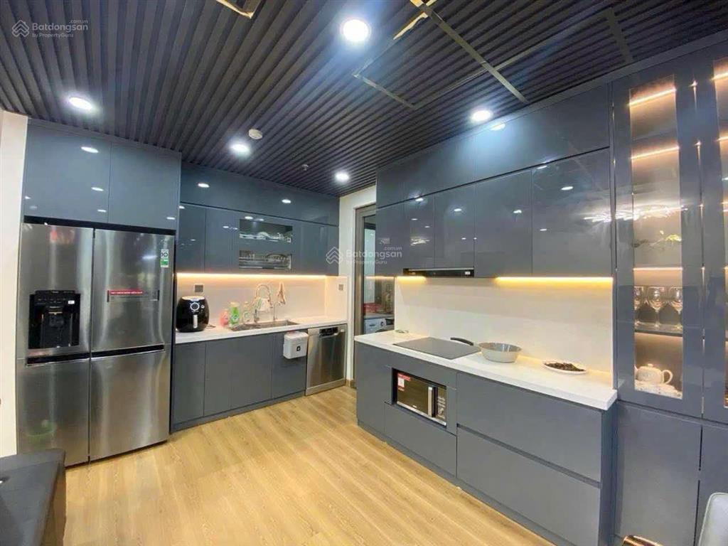 Siêu hot. căn hộ 3pn + 1 hướng đn tầng trung nhà đẹp, full đồ thiết kế sang xịn mịn giá gần 8 tỷ