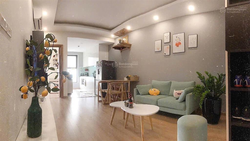 Gia đình cần bán gấp căn hộ 2pn thiết kế vuông vắn nhất dự án. nhà đẹp ở giữ gìn, sẵn sổ sang tên