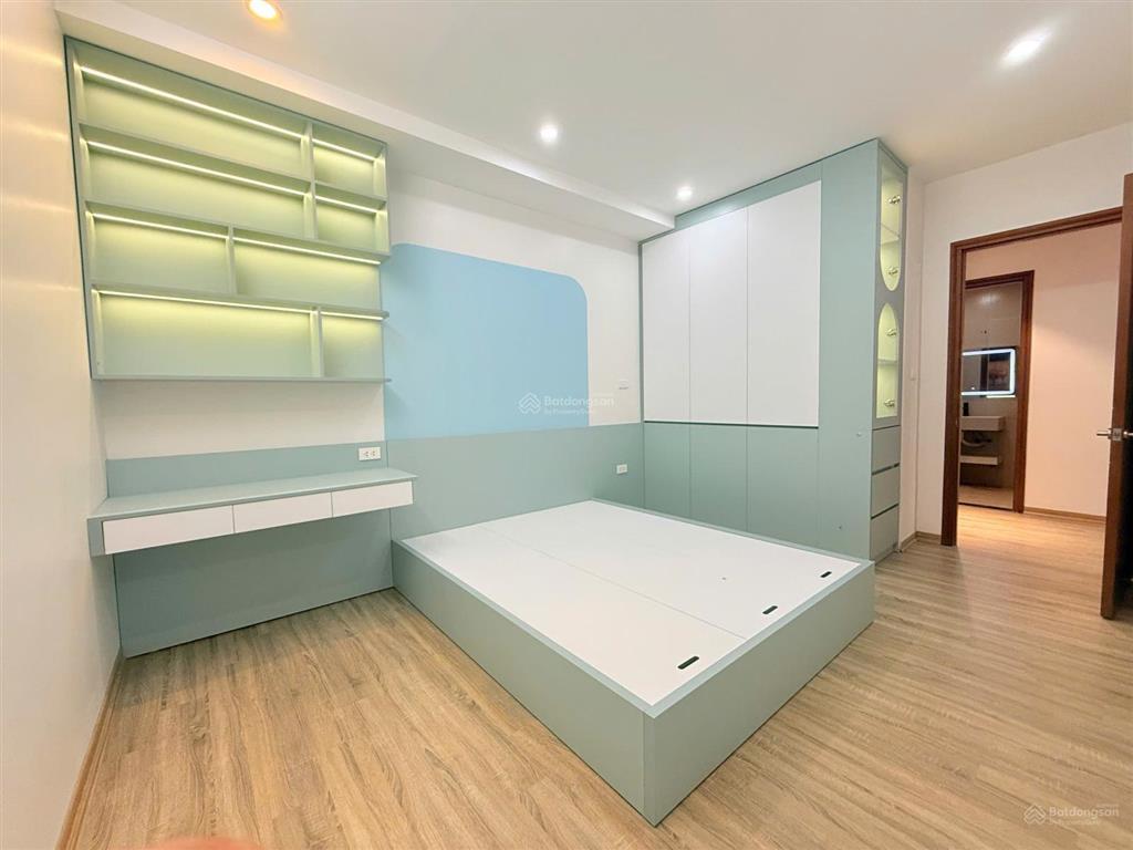 Gia đình có nhu cầu chuyển nhượng căn 2pn tầng trung đẹp, full đồ nội thất, sẵn sổ giao dịch ngay