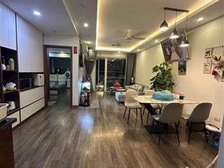 Chính chủ cần bán gấp căn hộ 3n đông nam, tầng đẹp full đồ giá 6.8 tỷ.  0368 191 ***