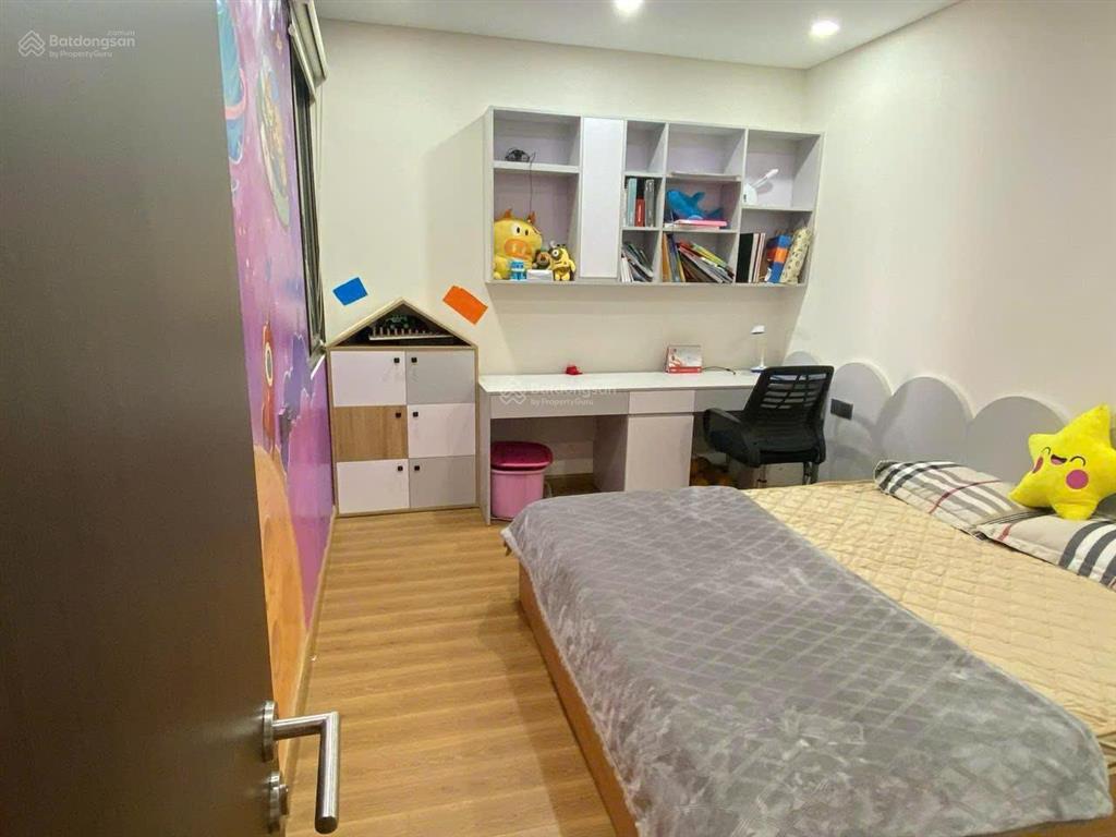 Chính chủ gửi bán căn hộ 90m2 thiết kế tối ưu, ban công hướng mát, full đồ nội thất.  0368 191 ***