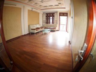 Cho thuê nhà 70m*5 tầng, full đồ, tại hồ tùng mậu, cầu giấy, giá 26 triệu (tl).