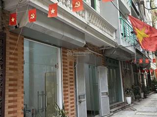 Cho thuê căn nhà 75m*5 tần, tại ngõ 28 ông ích khiêm, ba đình, giá 32 triệu.