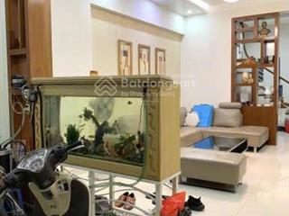 Cho thuê nhà 50m*4,5 tầng, mt 5m, ngõ 117 phố thái hà đống đa giá 26 triệu (tl).