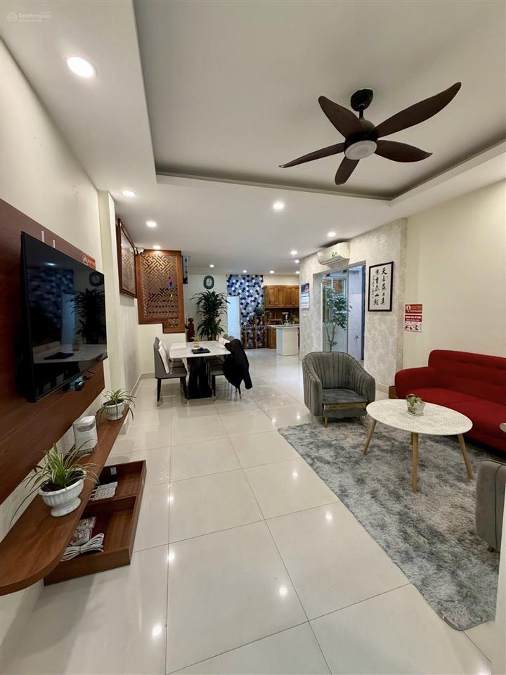 Cho thuê biệt thự đẹp 100m*5 tầng, full đồ, ngõ 209 đội cấn  ngọc hà, ba đình, giá 34 triệu (tl).