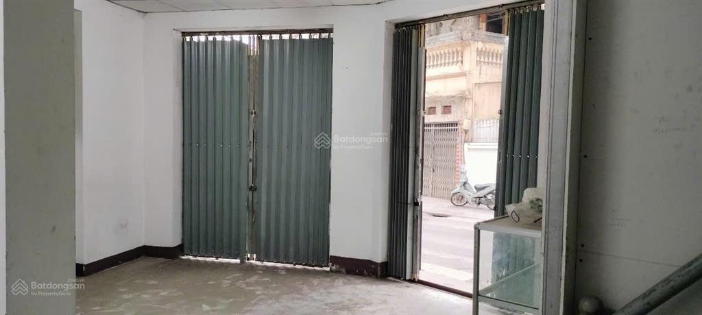 Cho thuê nhà 2 tầng lô góc mặt tiền đốc ngữ, ba đình, hn. giá 15 tr/tháng