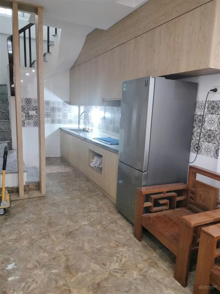 Chính chủ cho thuê nhà 35m*5 tầng, full đồ, số 3 ngõ 696 nguyễn văn cừ, bồ đề, giá 10 triệu(tl).
