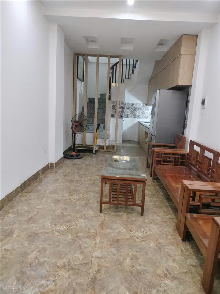 Chính chủ cho thuê nhà 35m*5 tầng, full đồ, số 3 ngõ 696 nguyễn văn cừ, bồ đề, giá 10 triệu(tl).