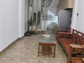 Chính chủ cho thuê nhà 35m*5 tầng, full đồ, số 3 ngõ 696 nguyễn văn cừ, bồ đề, giá 10 triệu(tl).