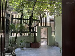 Cho thuê nhà liền kề 100m*5 tầng, đẹp, phố hoàng quốc việt, cầu giấy