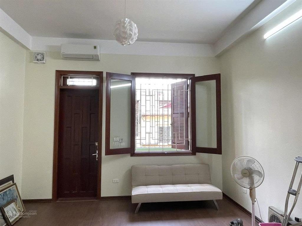 Cho thuê nhà liền kề 100m*5 tầng, đẹp, phố hoàng quốc việt, cầu giấy