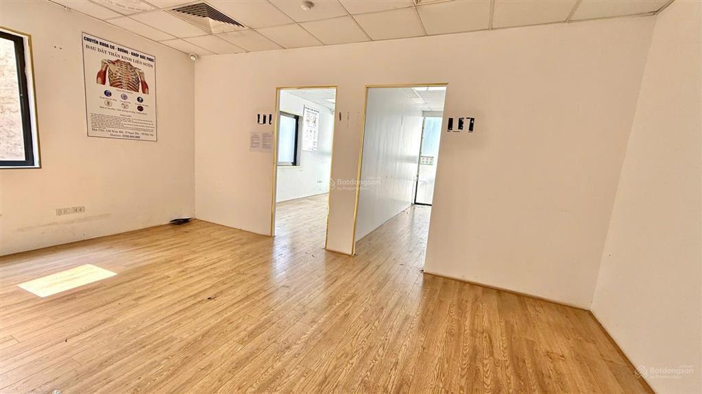 Cho thuê nhà nguyên căn 70m*6 tầng, thang máy, lô góc, phố lạc trung, hbt, giá 50 triệu (tl).