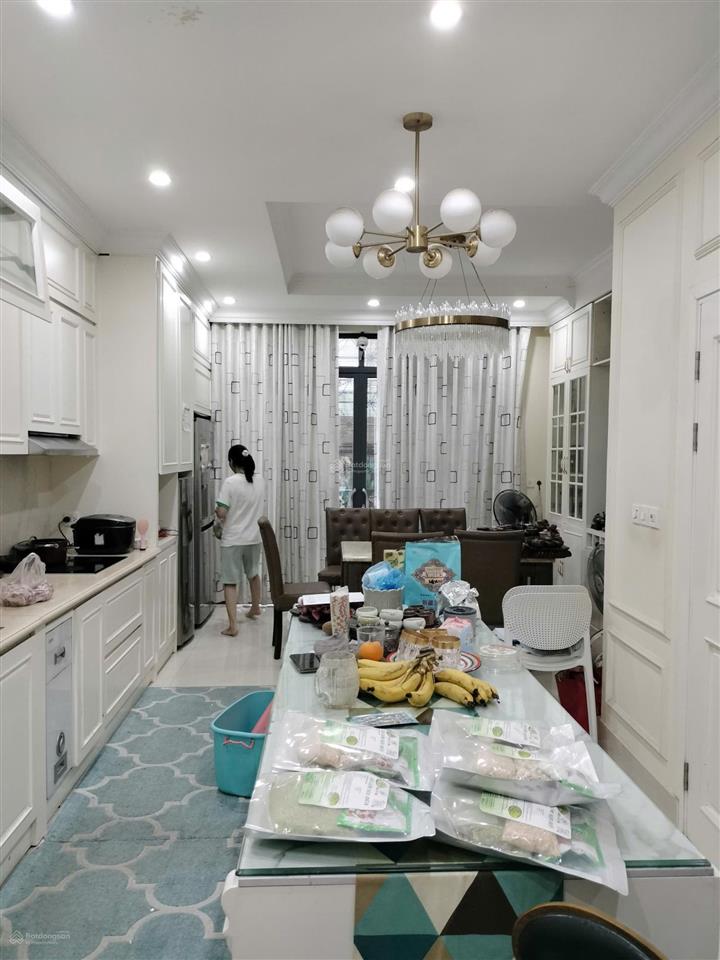 Chính chủ cho thuê nhà 55m*6 tầng, full đồ, thang máy, phố đặng văn ngữ, đống đa, giá 22 triệu