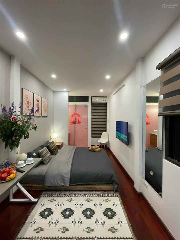 Cho thuê nhà 30m*5 tầng, full đồ phố hàng gà, hàng bồ, hoàn kiếm, giá 22 triệu.