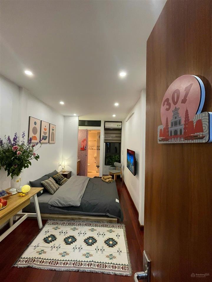 Cho thuê nhà 30m*5 tầng, full đồ phố hàng gà, hàng bồ, hoàn kiếm, giá 22 triệu.