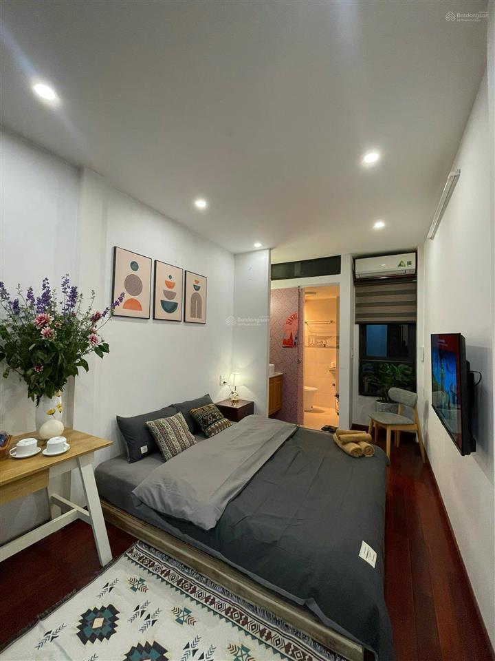 Cho thuê nhà 30m*5 tầng, full đồ phố hàng gà, hàng bồ, hoàn kiếm, giá 22 triệu.