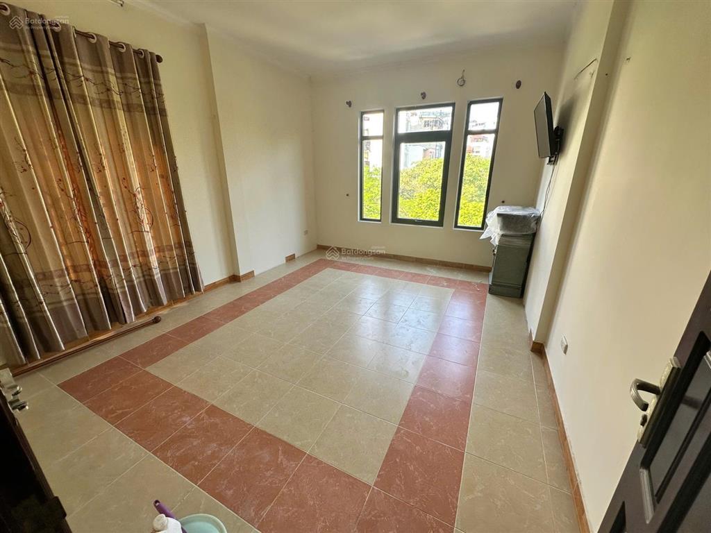 Cho thuê nhà riêng tại châu long, 33 triệu, 40m2, 5pn, 5wc, 5 tầng