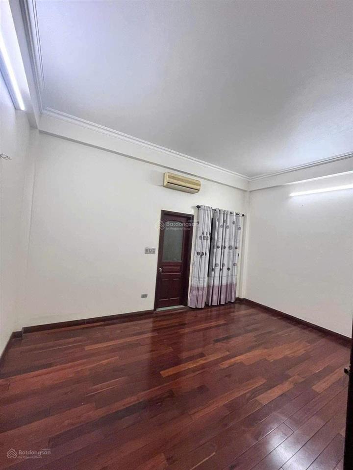Cho thuê nhà 80m2 x 4,5 tầng, ngõ 583 kim ngưu, hai bà trưng, (ô tô đỗ cửa), giá 18 triệu