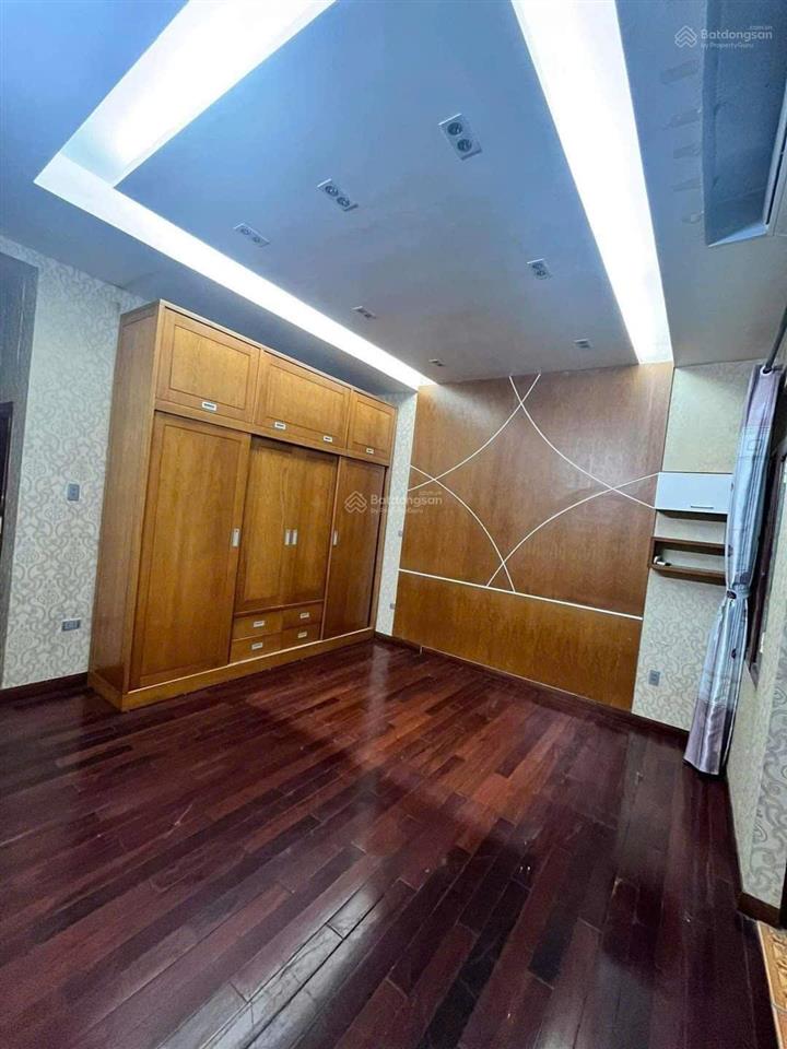 Cho thuê nhà 80m2 x 4,5 tầng, ngõ 583 kim ngưu, hai bà trưng, (ô tô đỗ cửa), giá 18 triệu
