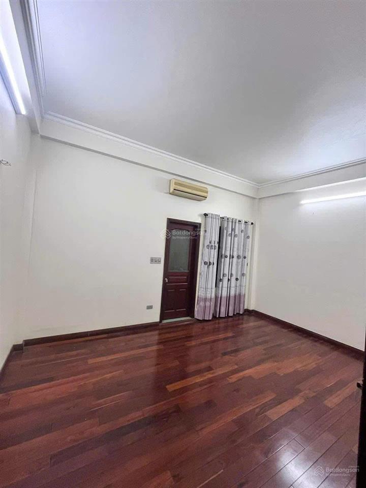 Cho thuê nhà 80m2 x 4,5 tầng, ngõ 583 kim ngưu, hai bà trưng, (ô tô đỗ cửa), giá 18 triệu