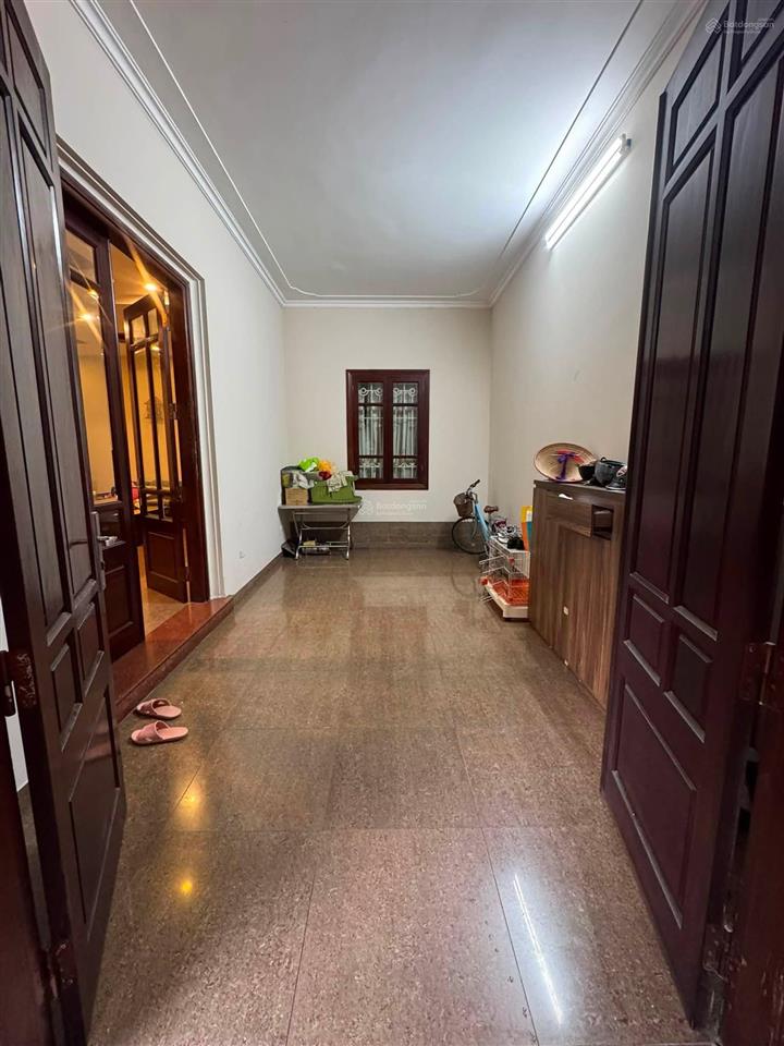 Cho thuê nhà nguyên căn 270m*2.5 tầng, ngõ 189 hoàng hoa thám, ba đình, giá 30 triệu (tl)