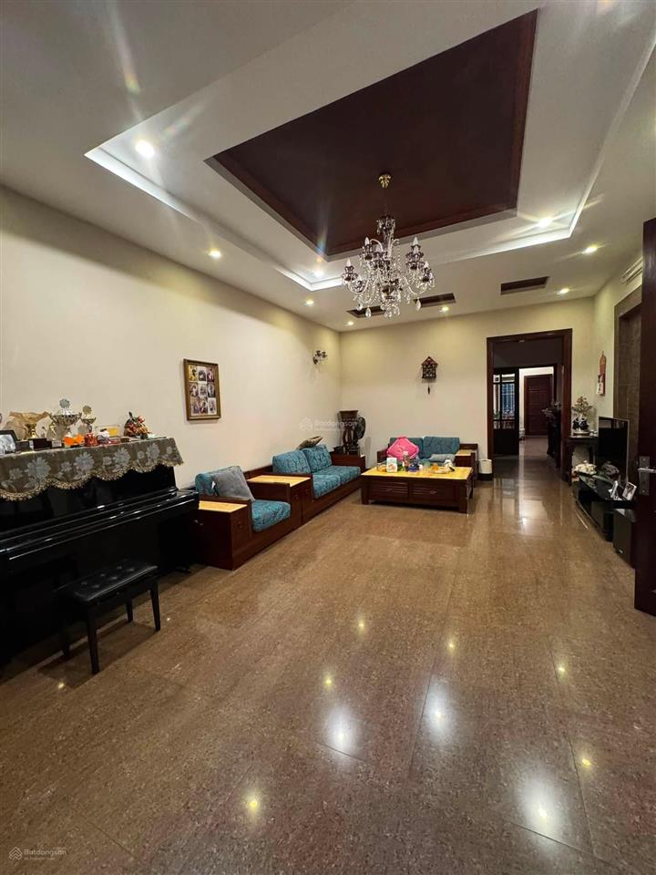 Cho thuê nhà nguyên căn 270m*2.5 tầng, ngõ 189 hoàng hoa thám, ba đình, giá 30 triệu (tl)