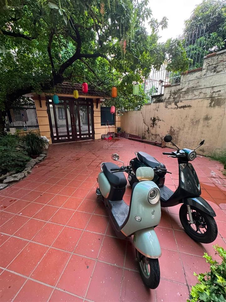 Cho thuê nhà nguyên căn 270m*2.5 tầng, ngõ 189 hoàng hoa thám, ba đình, giá 30 triệu (tl)