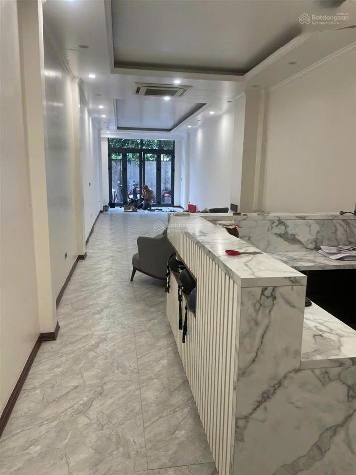 Cho thuê nhà riêng 70m*, 6 tầng thang máy phố 71 lê đại hành, hai bà trưng, giá 45 triệu.