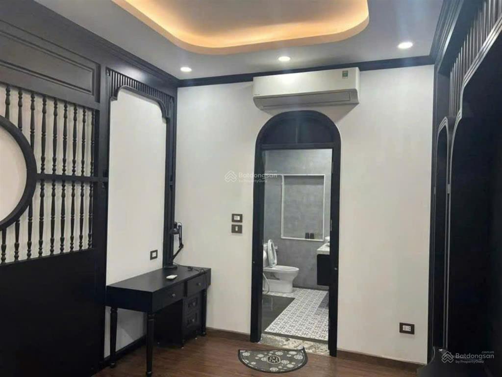 32 triệu, thang máy, cho thuê nhà 5 tầng ngõ 7 phố phùng chí kiên, phường nghĩa đô, quận cầu giấy.