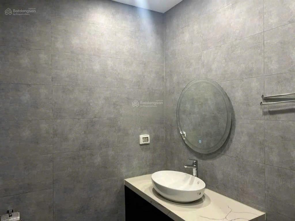 32 triệu, thang máy, cho thuê nhà 5 tầng ngõ 7 phố phùng chí kiên, phường nghĩa đô, quận cầu giấy.