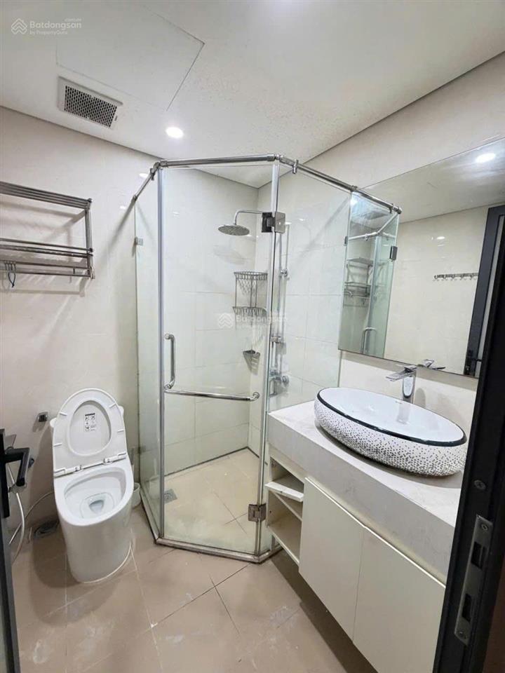 20 triệu, thang máy, đầm trấu. cho thuê nhà 6 tầng đầm trấu, hai bà trưng.