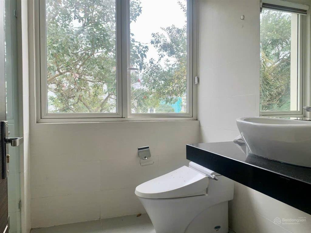 Cho thuê biệt thự vinhomes riverside đường hoa sữa, long biên
