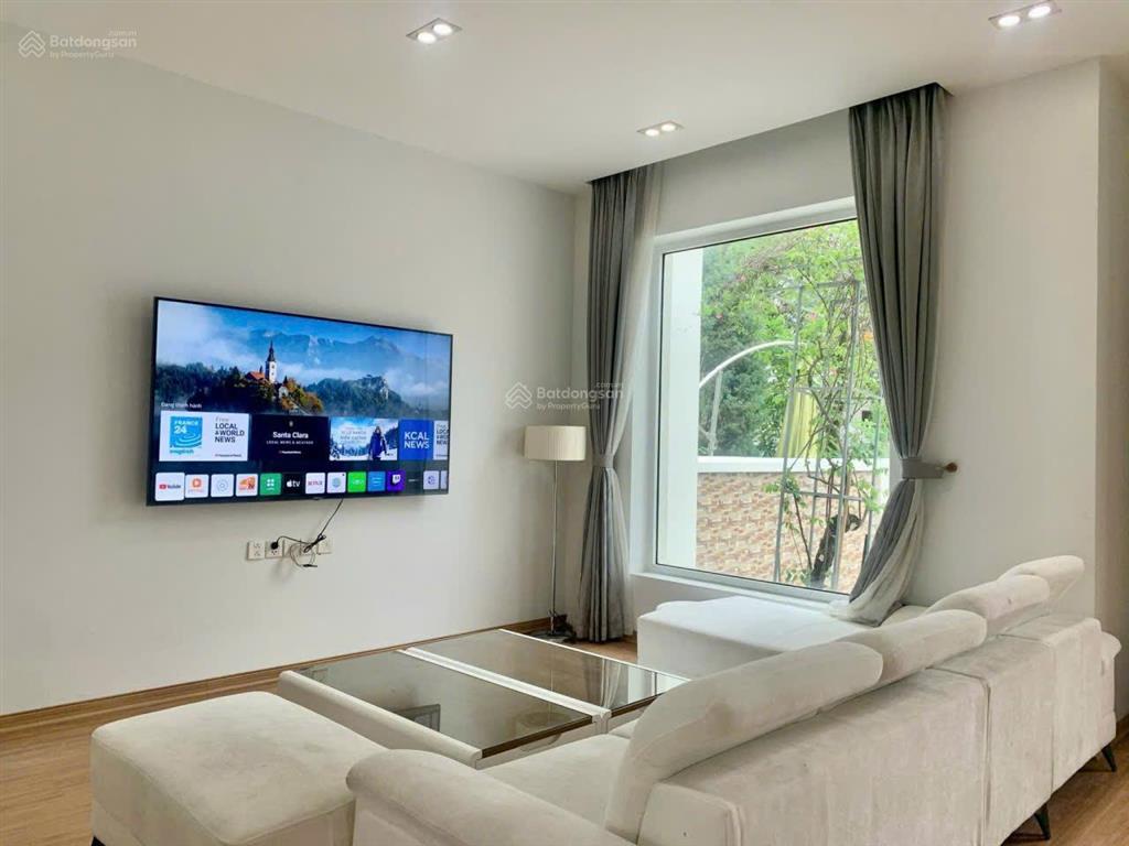 Cho thuê biệt thự vinhomes riverside đường hoa sữa, long biên