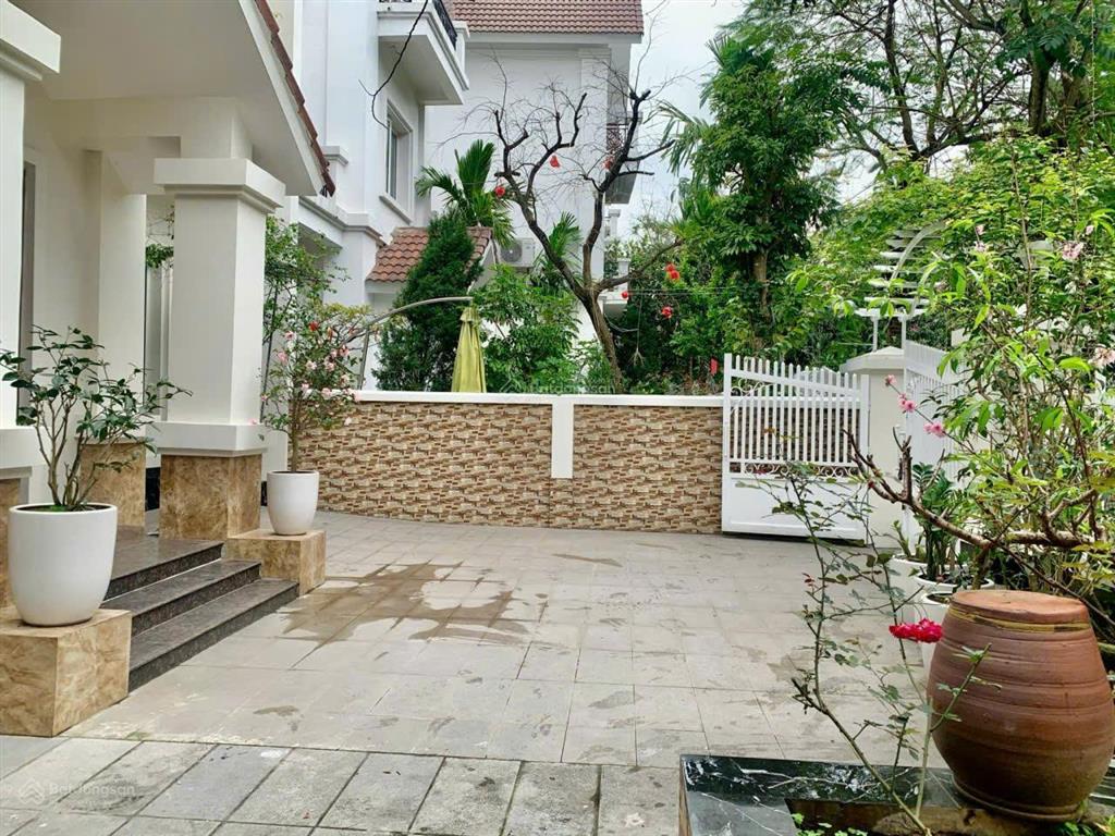 Cho thuê biệt thự vinhomes riverside đường hoa sữa, long biên